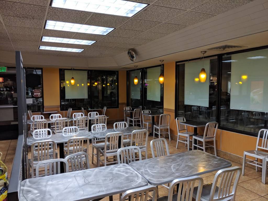 Jack in the Box | restaurant | 4510 Salt Lake Blvd, Honolulu, HI 96818, USA | 8084872423 OR +1 808-487-2423