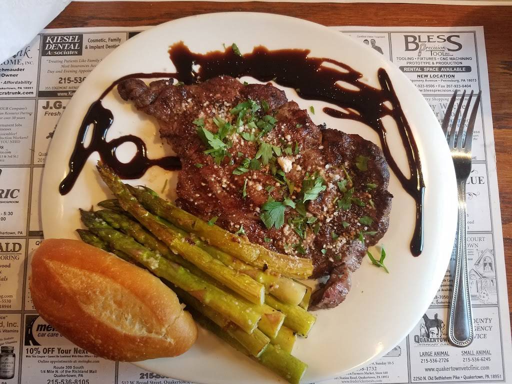 Five Points Bar & Grill | restaurant | 254 Main St N, Trumbauersville, PA 18970, USA | 2155382121 OR +1 215-538-2121