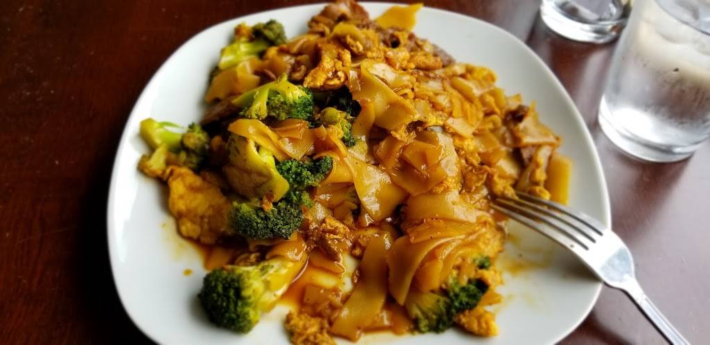 Thai-namite | restaurant | 932 E Brady St, Milwaukee, WI 53202, USA | 4148376280 OR +1 414-837-6280