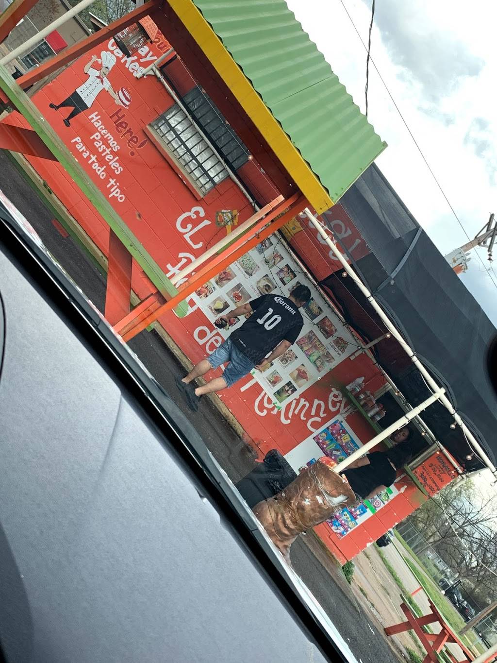 Antojitos El Rey De La McKinney | restaurant | 805 E McKinney St, Denton, TX 76209, USA | 9402227078 OR +1 940-222-7078