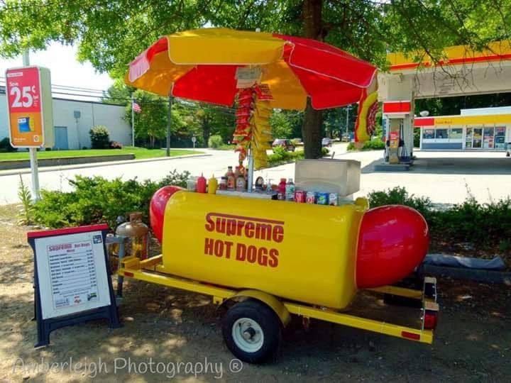 Supreme Hot Dogs | restaurant | 840 Poquonnock Rd, Groton, CT 06340, USA | 8609123811 OR +1 860-912-3811