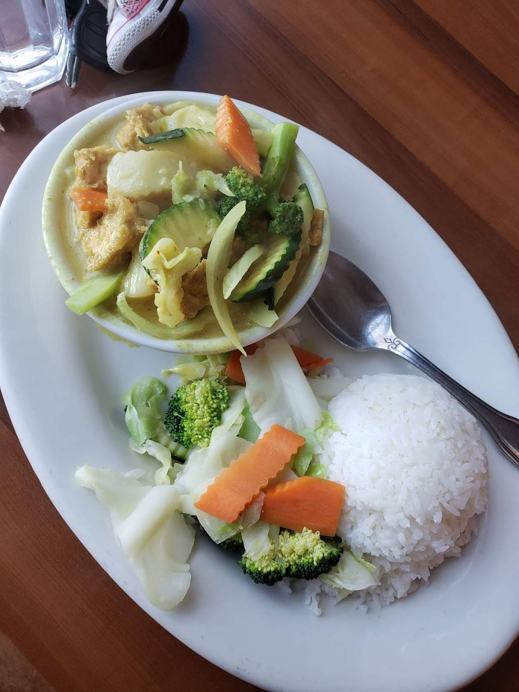 Qs Halal Chicken "Mediterranean Comfort" | restaurant | 3344 N Texas St, Fairfield, CA 94533, USA | 7074195571 OR +1 707-419-5571