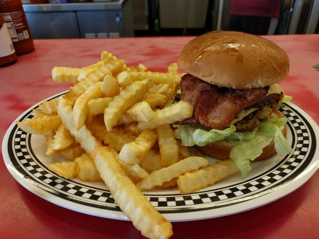 Courtesy Diner | restaurant | 1121 Hampton Ave, St. Louis, MO 63139, USA | 3146442600 OR +1 314-644-2600