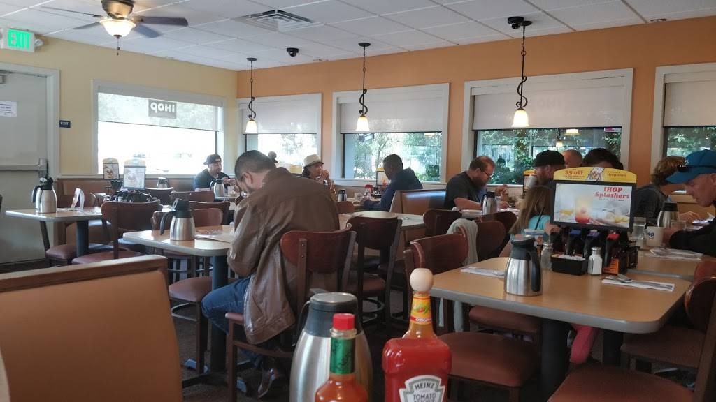 IHOP | bakery | 644 N 1st St, San Jose, CA 95112, USA | 4082944130 OR +1 408-294-4130