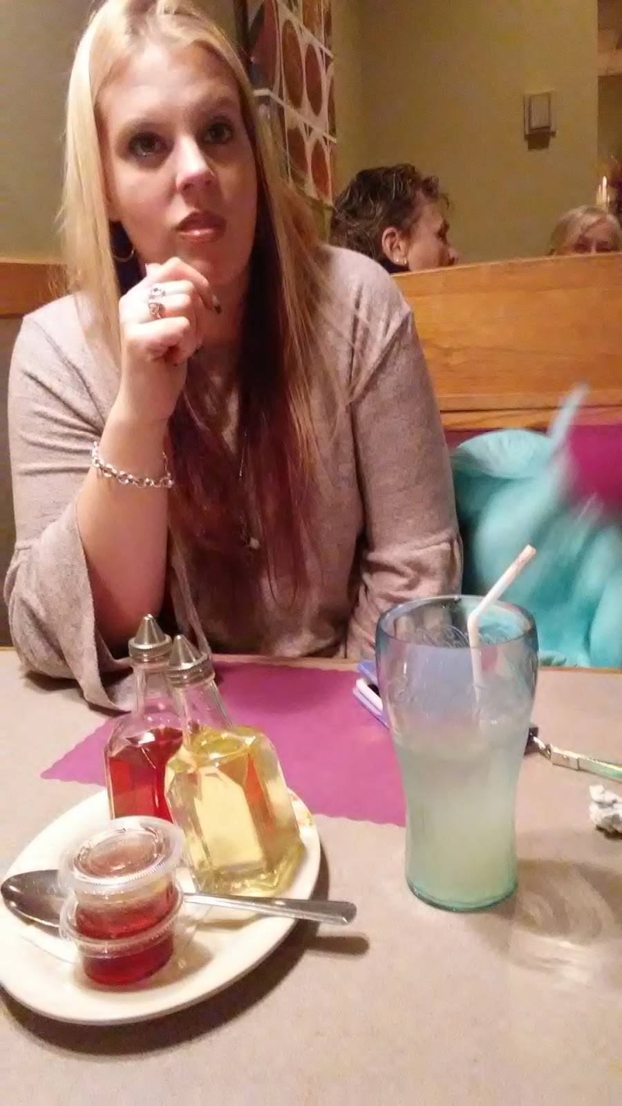 Ma Raffas Somerset | restaurant | 1142 County St, Somerset, MA 02726, USA | 5083240909 OR +1 508-324-0909