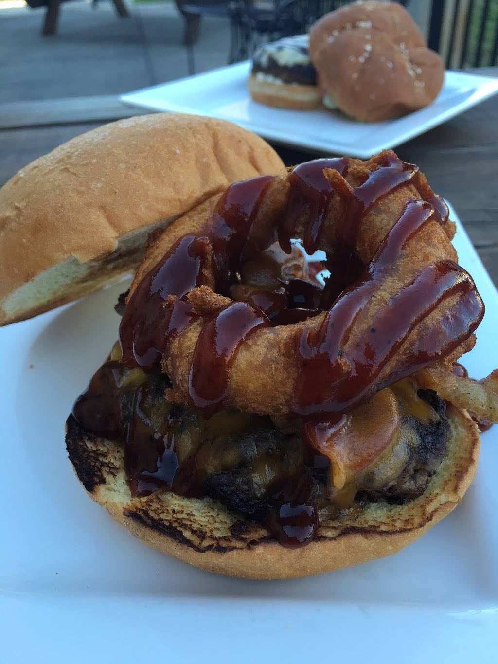 Eastfield Bar & Grill | restaurant | 8709 Arbor Creek Dr, Charlotte, NC 28269, USA | 7044641164 OR +1 704-464-1164