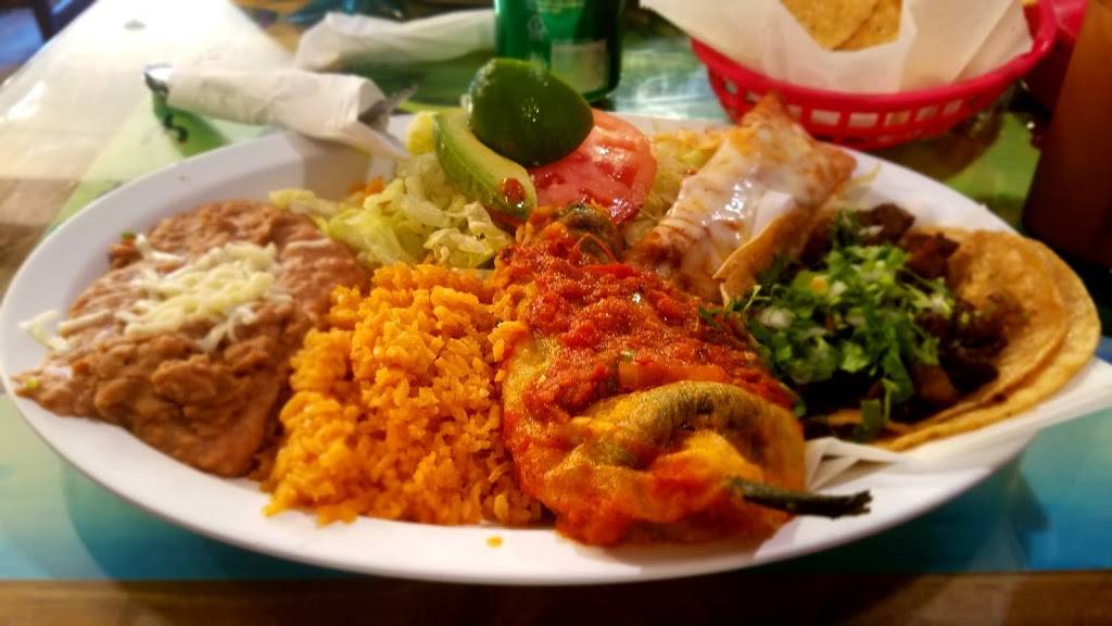 Taqueria Aranda | restaurant | 1531 W Lincoln Ave, Milwaukee, WI 53215, USA | 4143841563 OR +1 414-384-1563