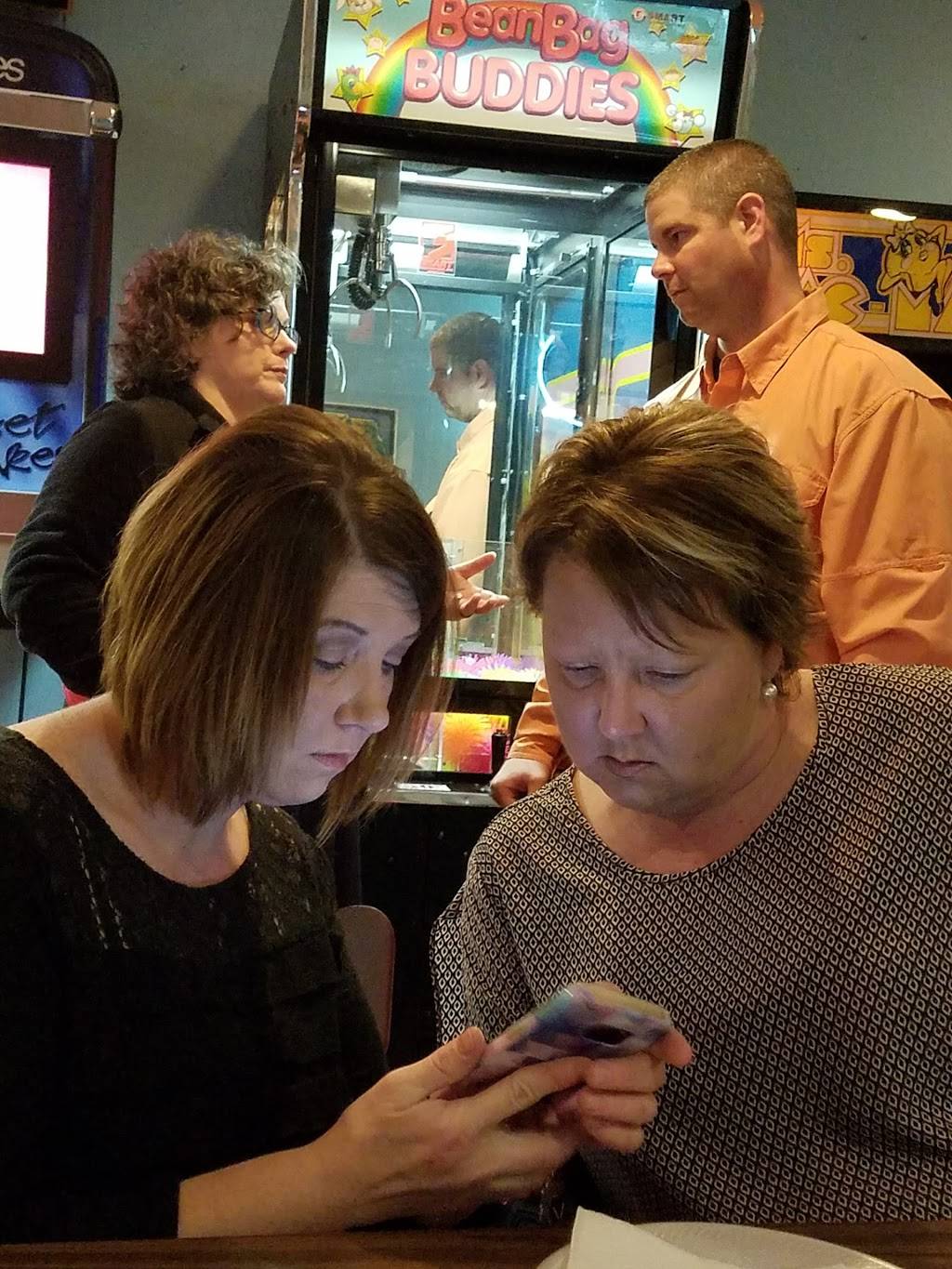 Eds Pizza Parlor | restaurant | Volunteeür, 1395 Volunteer Pkwy #4, Bristol, TN 37620, USA | 4236522999 OR +1 423-652-2999