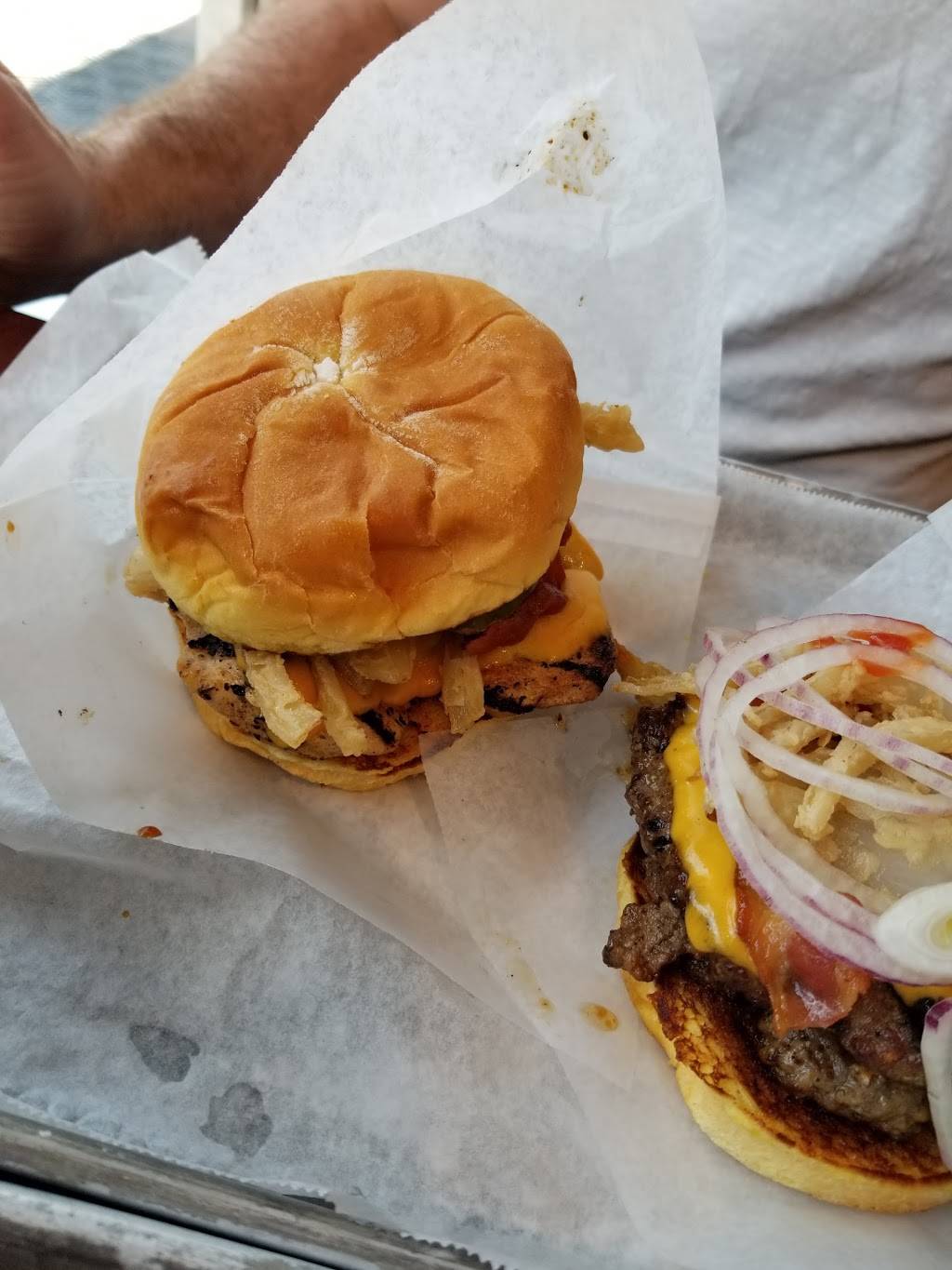 Holy Cow | restaurant | 2312 Mt Vernon Ave, Alexandria, VA 22301, USA | 7036668616 OR +1 703-666-8616