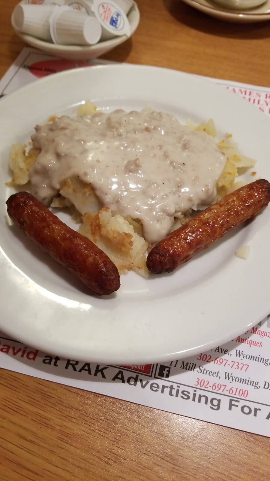 Diamond State Grill | restaurant | 913 S Dupont Hwy, Dover, DE 19901, USA | 3028833571 OR +1 302-883-3571