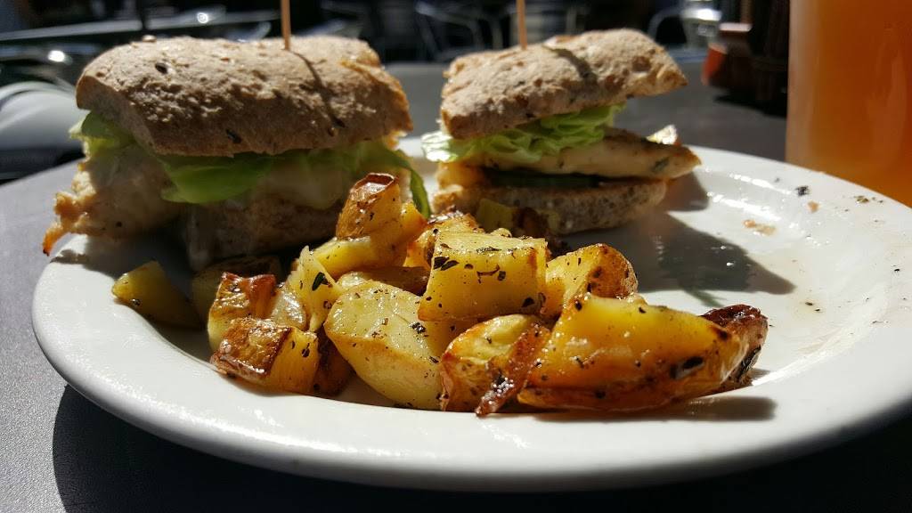 Greens & Grille | restaurant | 4104 Millenia Blvd #114, Orlando, FL 32839, USA | 4077701407 OR +1 407-770-1407