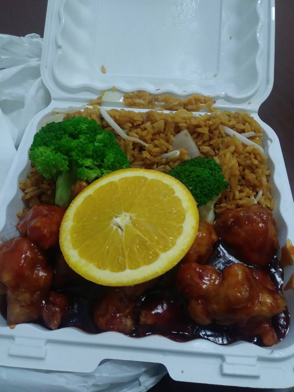 Sunnys Carryout | meal takeaway | 1301 Good Hope Rd SE, Washington, DC 20020, USA | 2026781773 OR +1 202-678-1773