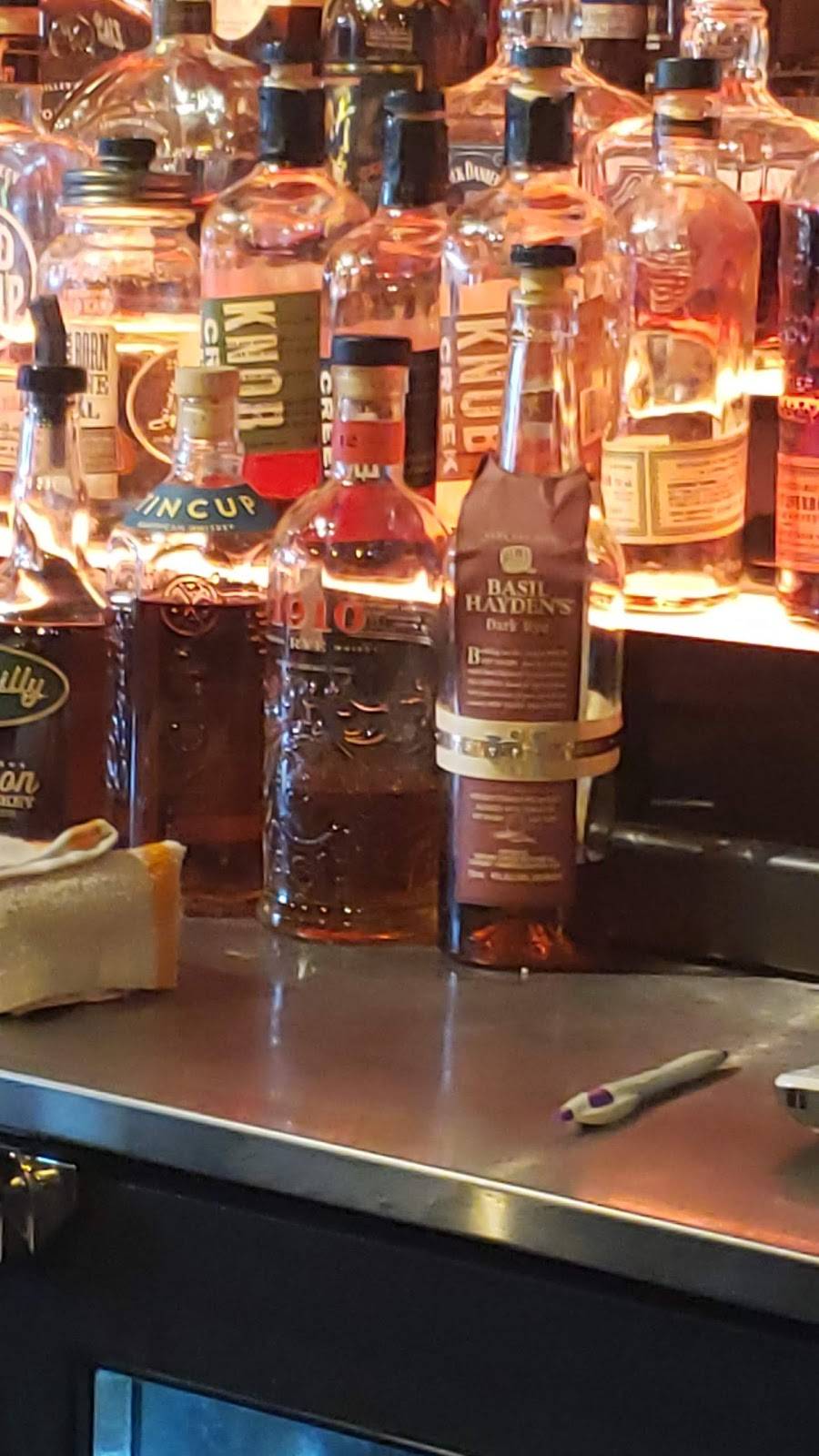 Barrel Room | restaurant | 2214 Bay St, Fort Myers, FL 33901, USA | 2393332225 OR +1 239-333-2225