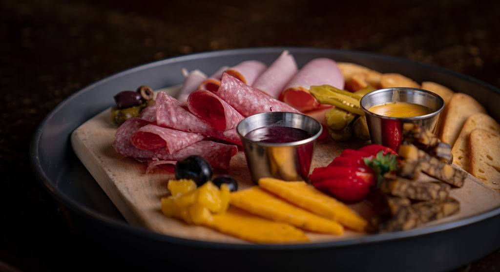 Blackfriar Pub | restaurant | 2621 McKinney Ave, Dallas, TX 75204, USA | 2149530599 OR +1 214-953-0599