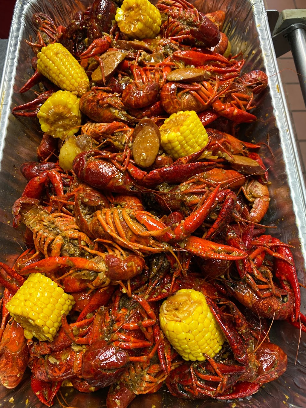 Juicy cajun | restaurant | 540 Rice St, St Paul, MN 55103, USA | 6513402324 OR +1 651-340-2324