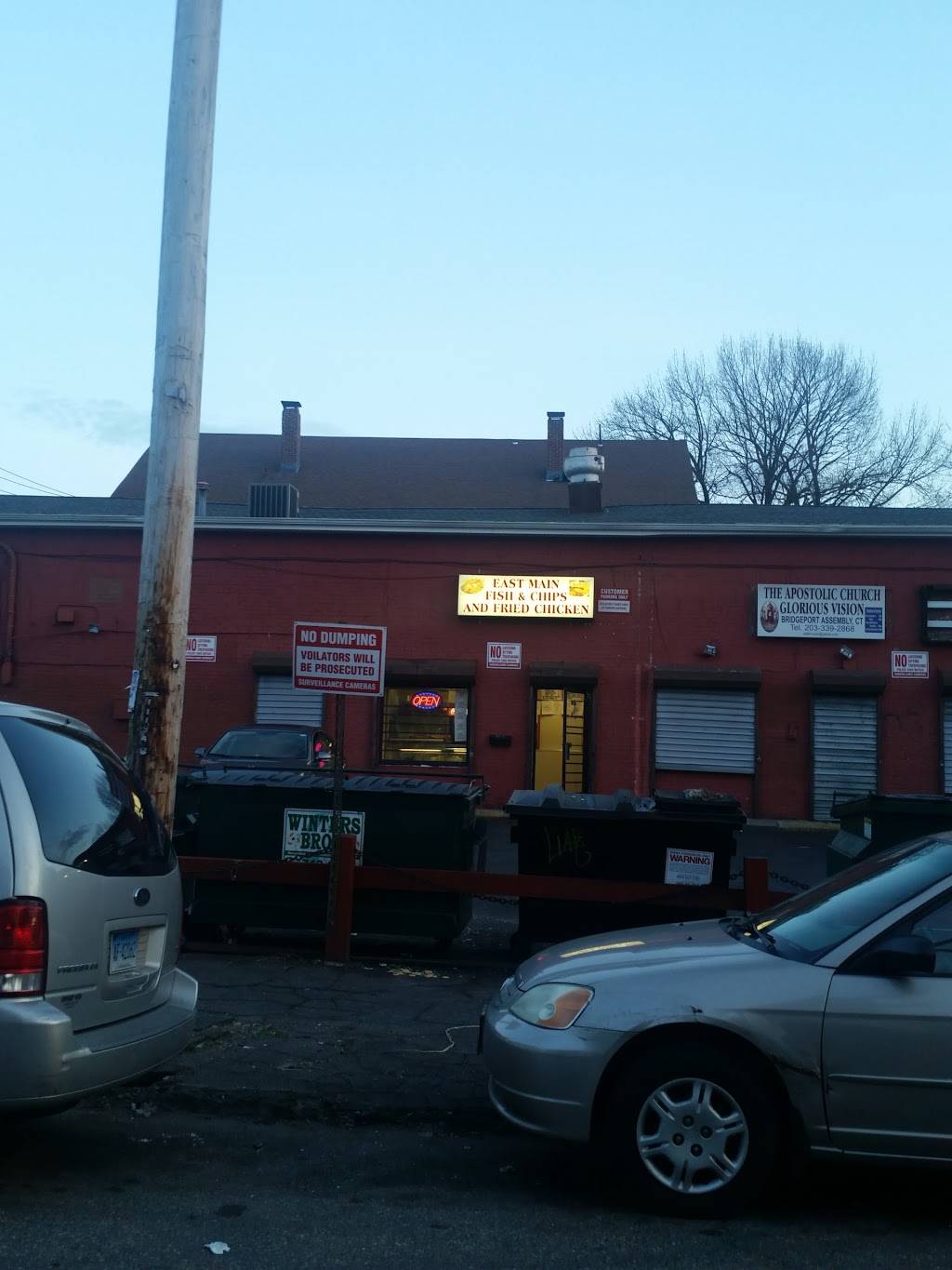 East Maine Fish & Chips | restaurant | 312 Putnam St, Bridgeport, CT 06608, USA | 2033665561 OR +1 203-366-5561