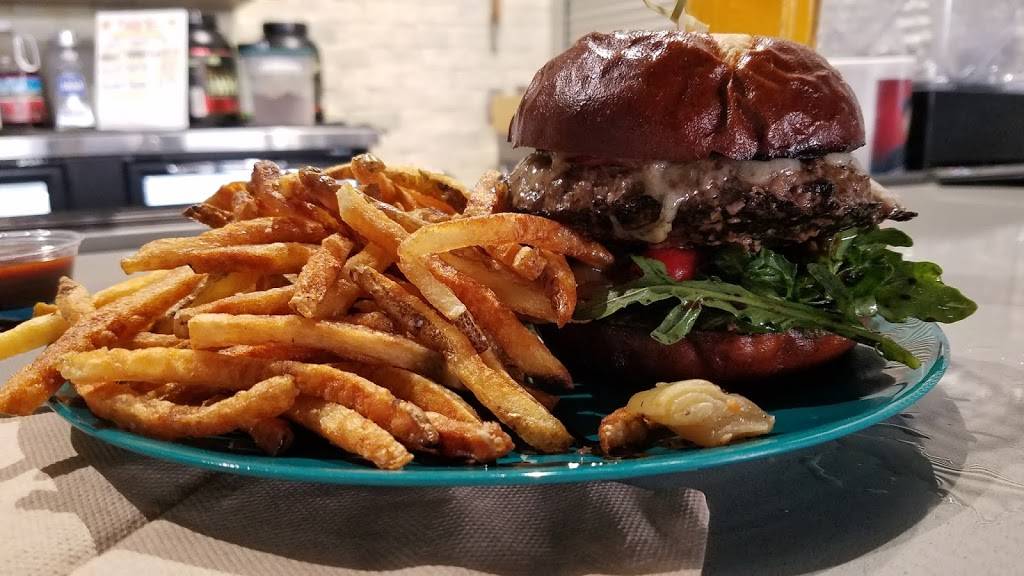 Blue Chip Bar & Grill | restaurant | 9219 E Hidden Spur Trail, Scottsdale, AZ 85255, USA | 4803619320 OR +1 480-361-9320