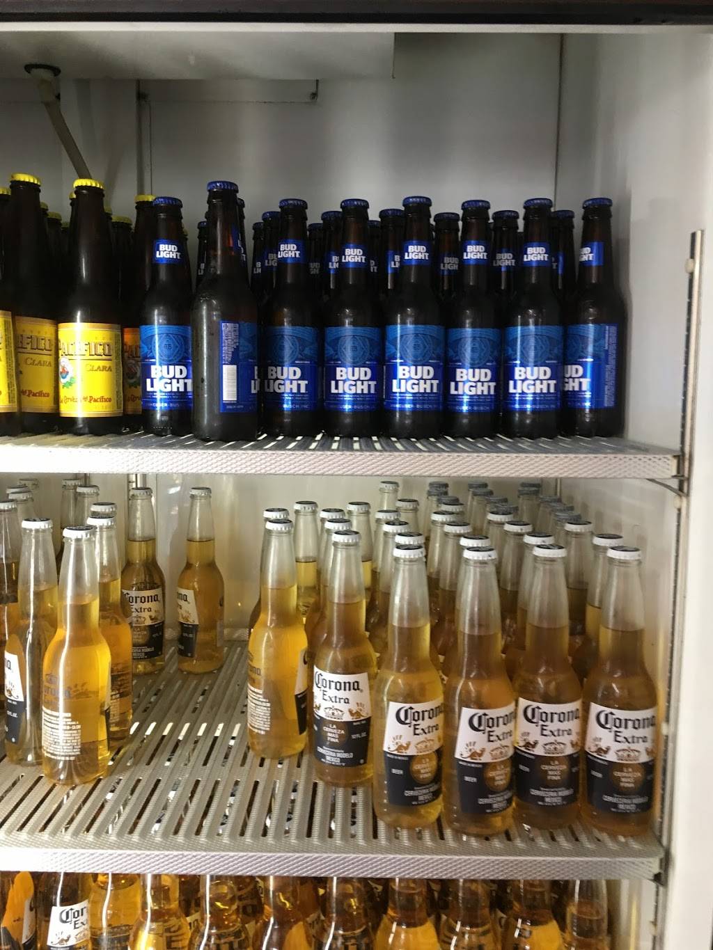 PUERTO DE LA LIBERTAD | restaurant | 3249 E Gage Ave, Huntington Park, CA 90255, USA | 3235888350 OR +1 323-588-8350