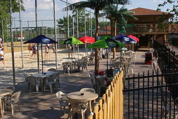 Razzles | restaurant | 27128 Bagley Rd, Olmsted Falls, OH 44138, USA | 4402353663 OR +1 440-235-3663