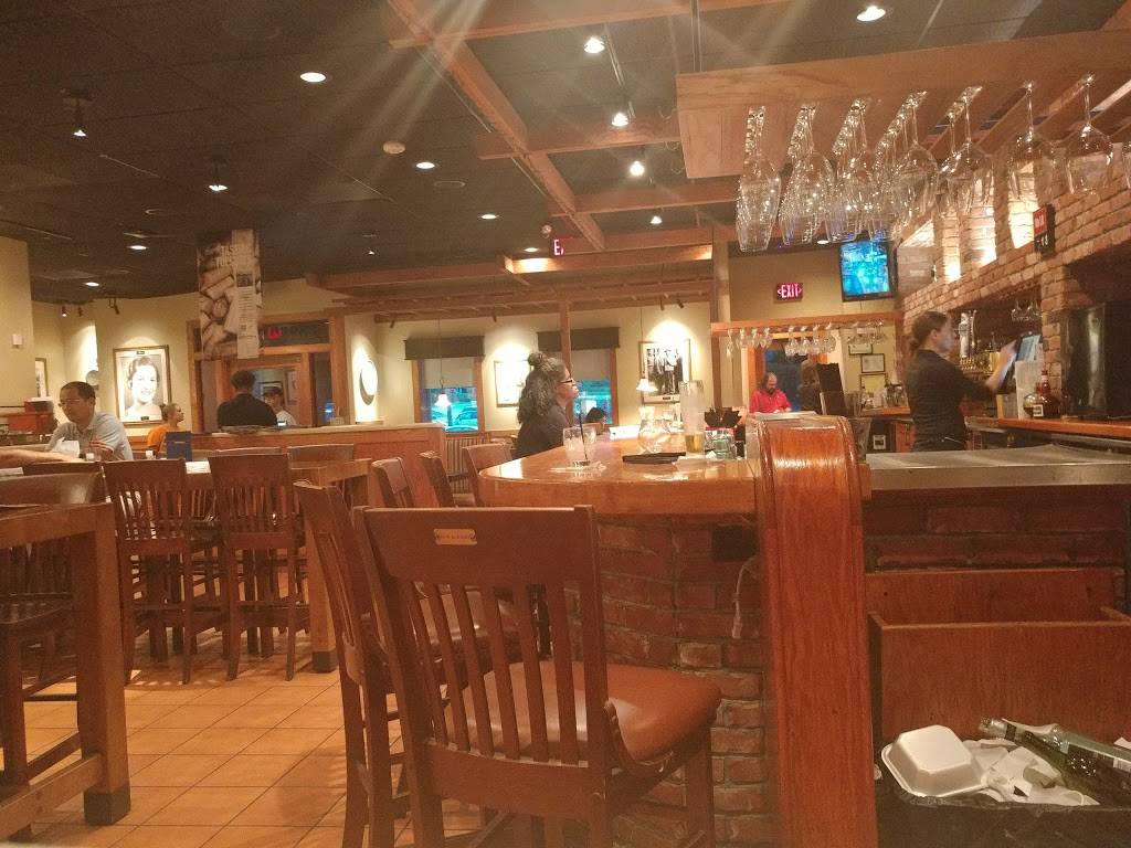 Carrabbas Italian Grill | restaurant | 1250 Baltimore Pike, Springfield, PA 19064, USA | 6105440517 OR +1 610-544-0517