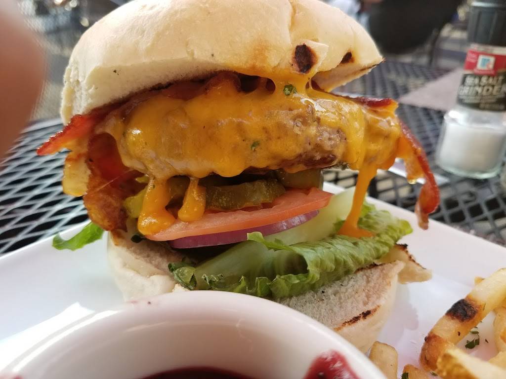 Label 7 Napa Eatery & Bar | restaurant | 50 State St, Pittsford, NY 14534, USA | 5852677500 OR +1 585-267-7500