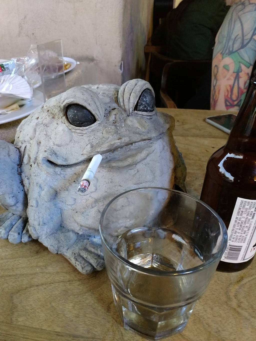 Strummers Bar & Grill | night club | 833 E Fern Ave, Fresno, CA 93728, USA | 5594855356 OR +1 559-485-5356