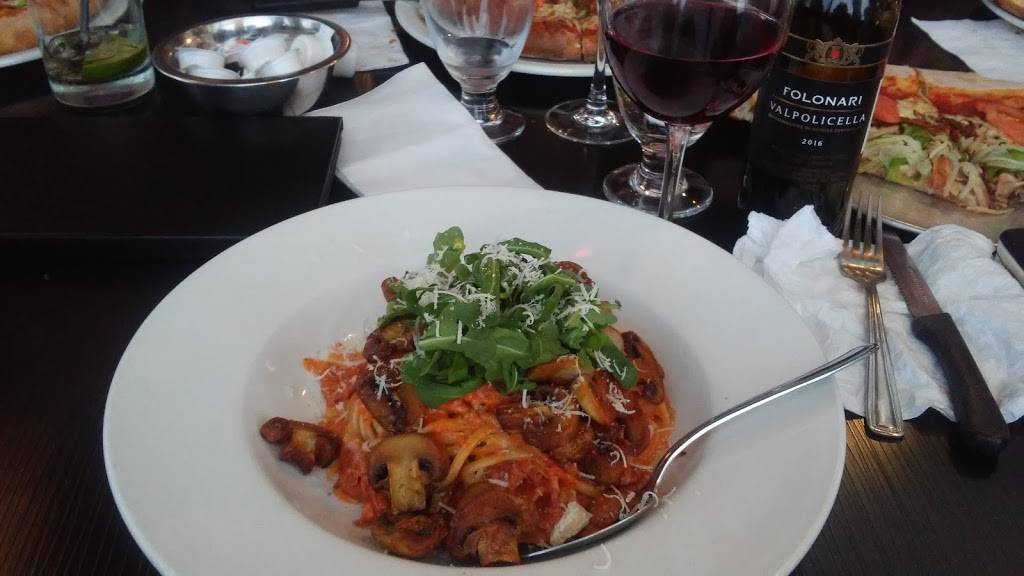 Restaurant Giovannina Lounge | restaurant | 151 Notre-Dame Sud, Sainte-Marie, QC G6E 4A1, Canada | 4183876345 OR +1 418-387-6345