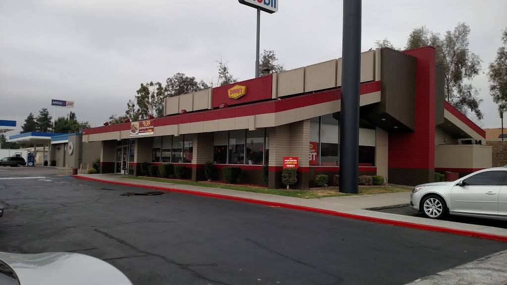 Dennys | restaurant | 8425 S, Pioneer Blvd, Whittier, CA 90606, USA | 5626954464 OR +1 562-695-4464