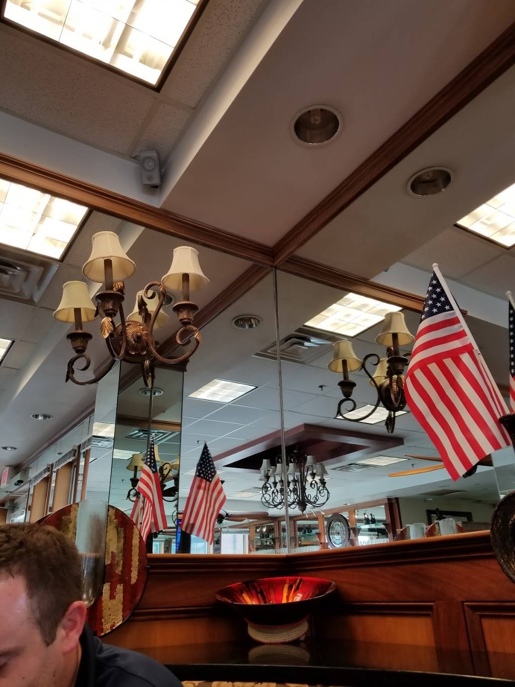 Veras Kitchen | restaurant | 9255 Center St, Manassas, VA 20110, USA | 7034797655 OR +1 703-479-7655