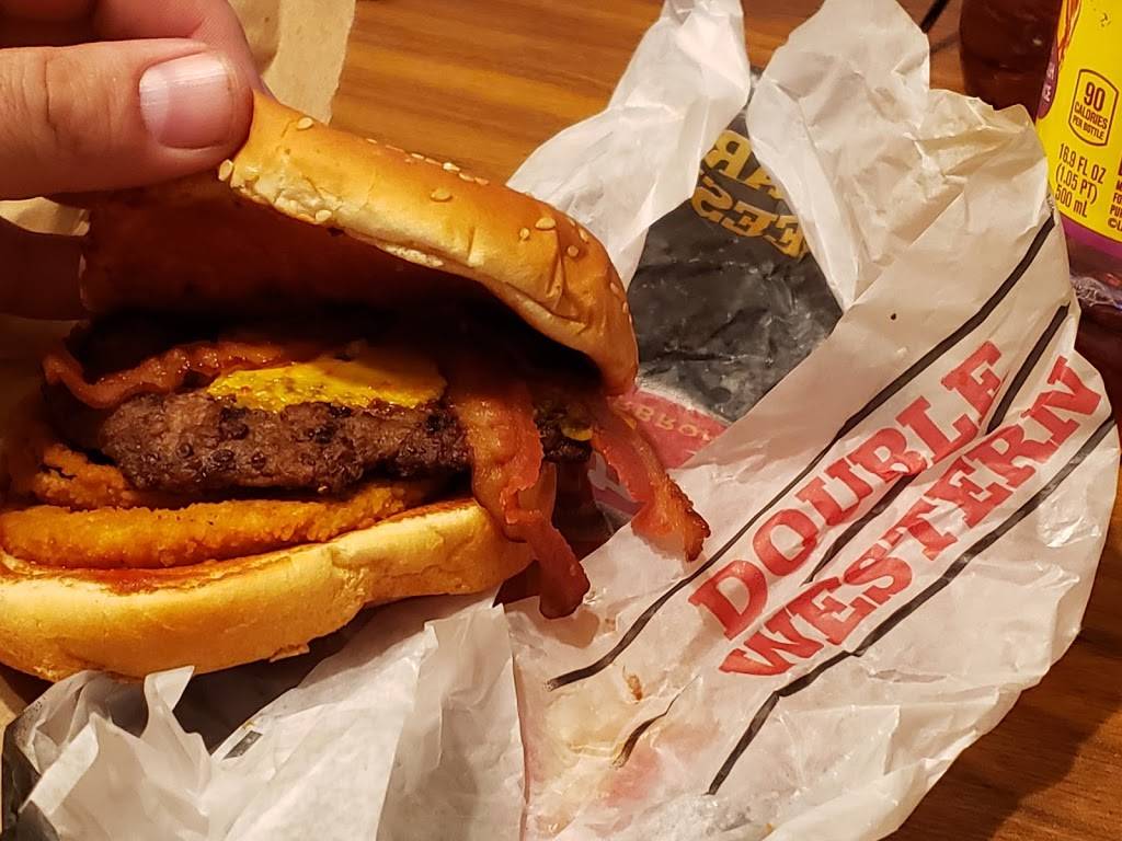 Carls Jr. | restaurant | 2420 Mitchell Rd, Ceres, CA 95307, USA | 2095372277 OR +1 209-537-2277