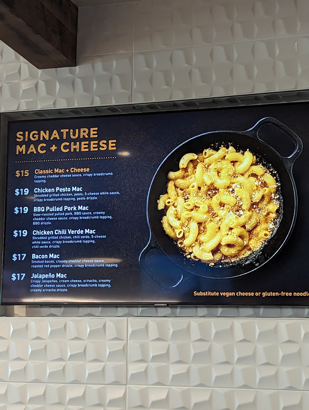 Mac + Cheese Kitchen | restaurant | Terminal B, San Jose, CA 95110, USA | 4154614023 OR +1 415-461-4023