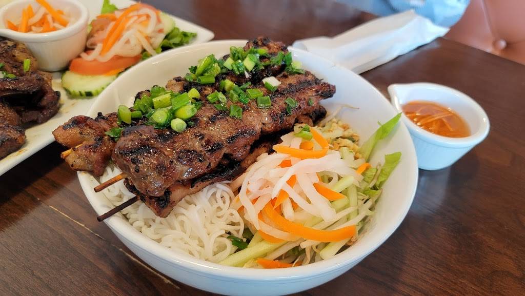 Pho 79 and Bar | restaurant | 1551 Premium Outlets Blvd Unit 250, Norfolk, VA 23502, USA | 7579043838 OR +1 757-904-3838