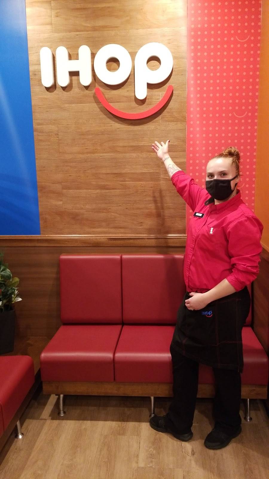 IHOP | restaurant | 2726 Emerson Dr, Elkhart, IN 46514, USA | 5742068237 OR +1 574-206-8237