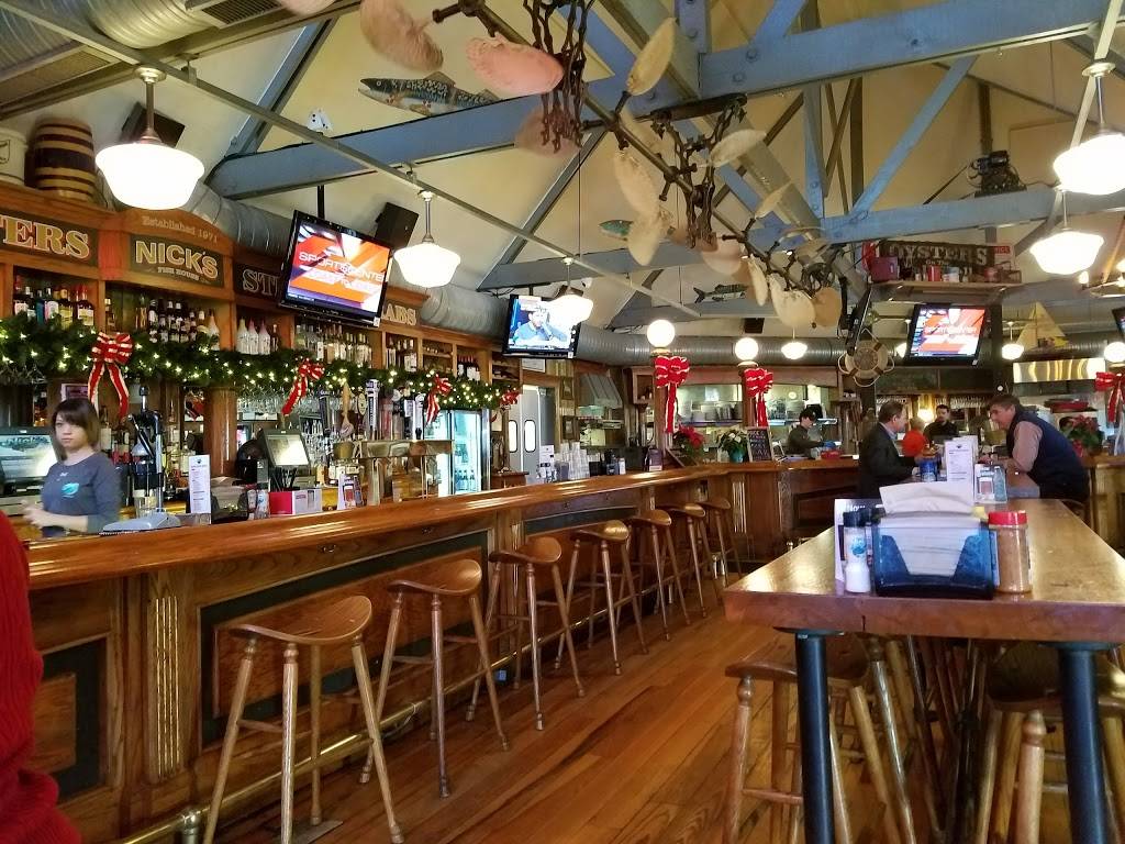 Nicks Fish House | restaurant | 2600 Insulator Dr, Baltimore, MD 21230, USA | 4103474123 OR +1 410-347-4123