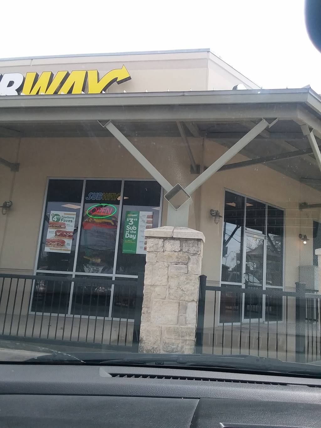 Subway Restaurants | restaurant | 8002 Callaghan Rd, San Antonio, TX 78230, USA | 2103490605 OR +1 210-349-0605