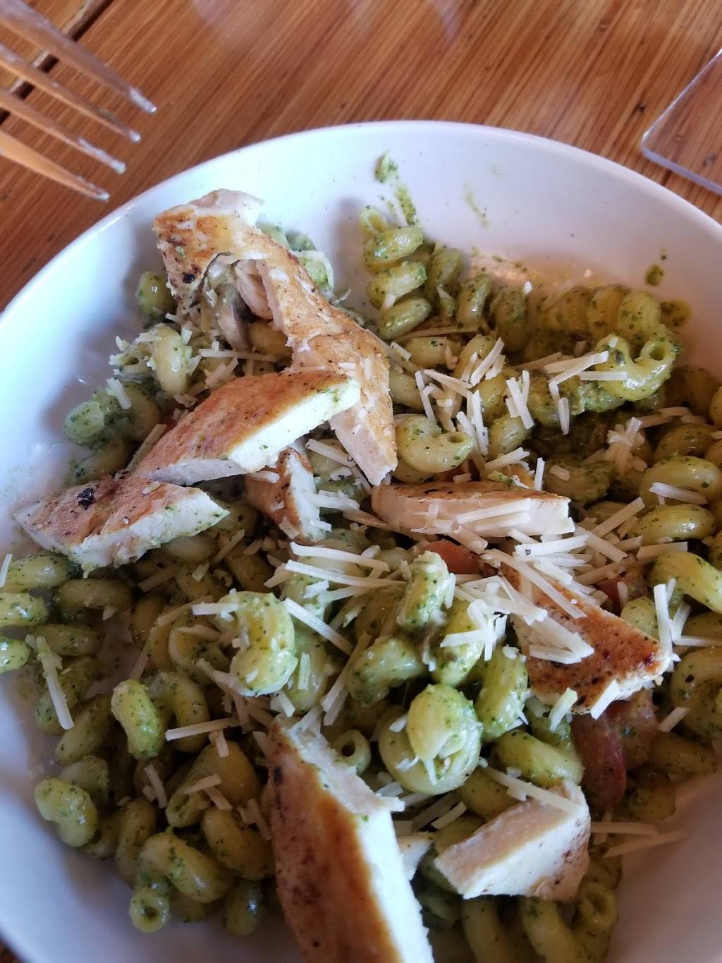 Noodles and Company | restaurant | 6681 Grand Ave, Gurnee, IL 60031, USA | 8474065488 OR +1 847-406-5488