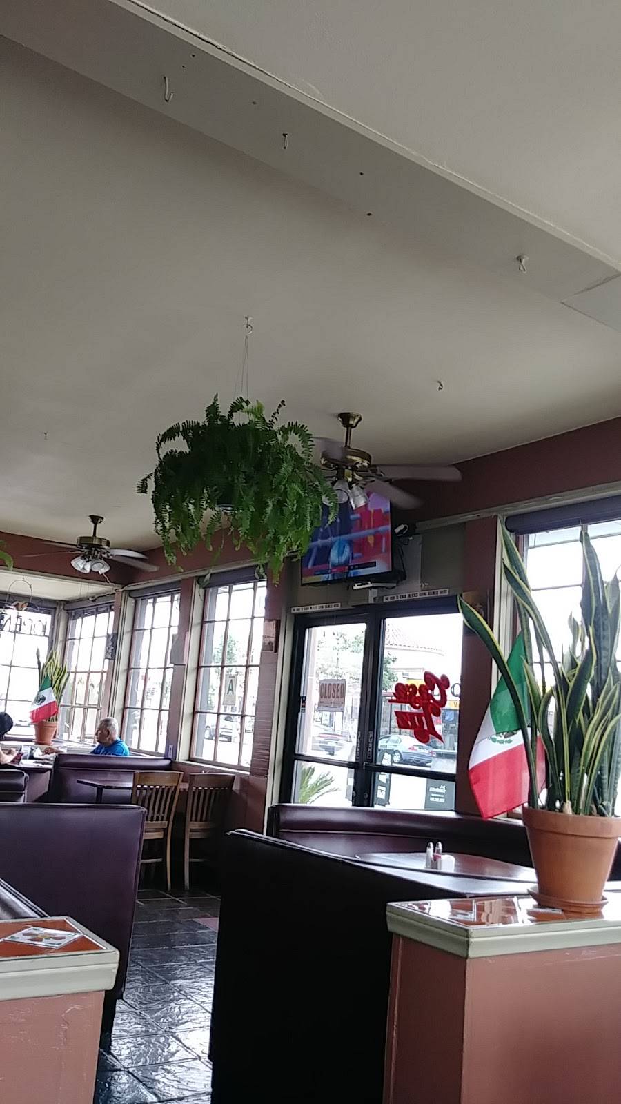 Casa Luz | restaurant | 2975 E Florence Ave, Huntington Park, CA 90255, USA | 3235821952 OR +1 323-582-1952