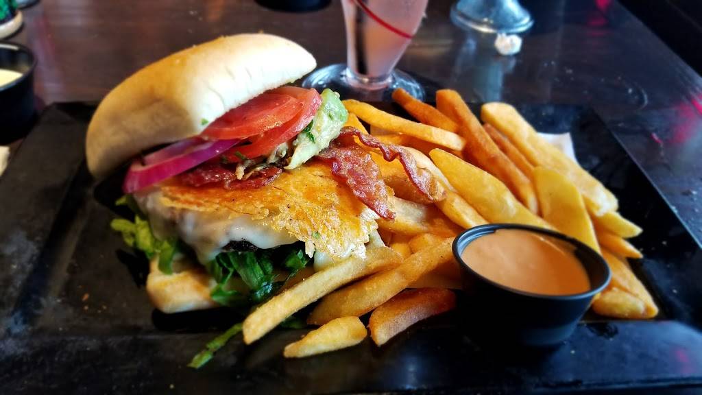 Red Robin Gourmet Burgers and Brews | restaurant | 3415 Toringdon Way, Charlotte, NC 28277, USA | 7045413233 OR +1 704-541-3233