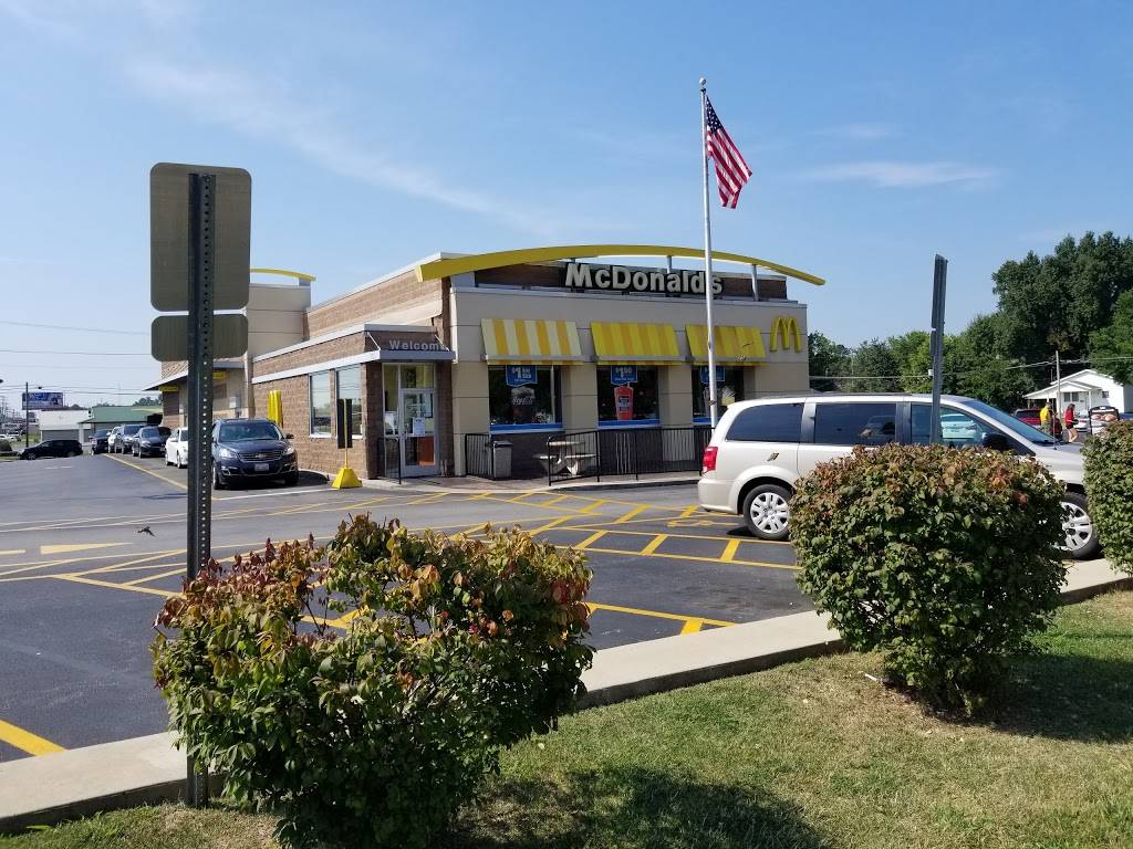 McDonalds | cafe | 700 N N Court St, Marion, IL 62959, USA | 6189973113 OR +1 618-997-3113