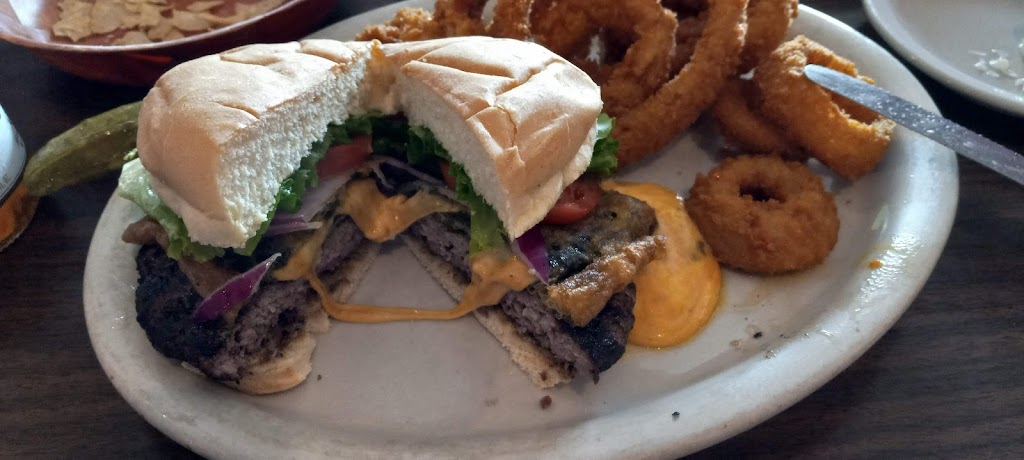 Michaels Cantina | night club | 912 Omaha Ave, Norfolk, NE 68701, USA | 4023716707 OR +1 402-371-6707