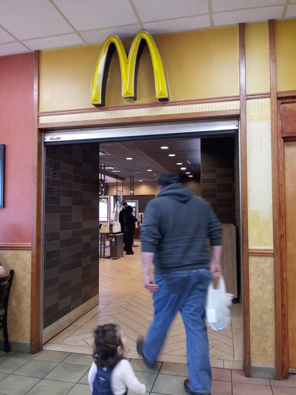 McDonalds | cafe | 200 Lower River Rd, Charleston, TN 37310, USA | 4233361655 OR +1 423-336-1655