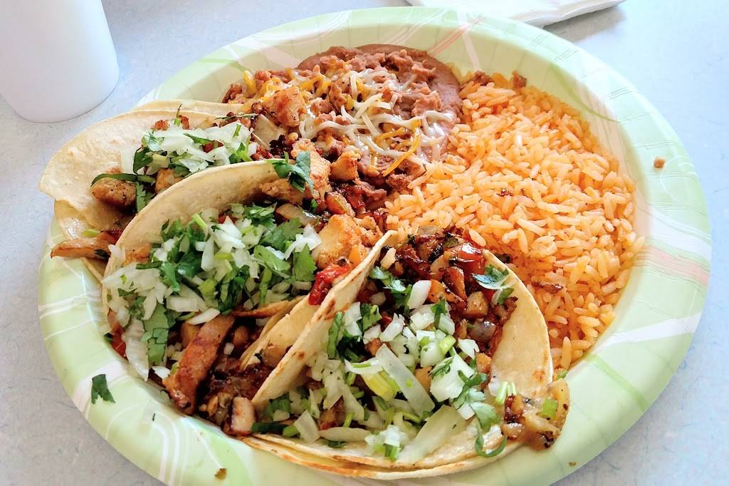 Tatas Burritos | restaurant | 1356 N Lincoln Ave, Loveland, CO 80537, USA | 9706632300 OR +1 970-663-2300