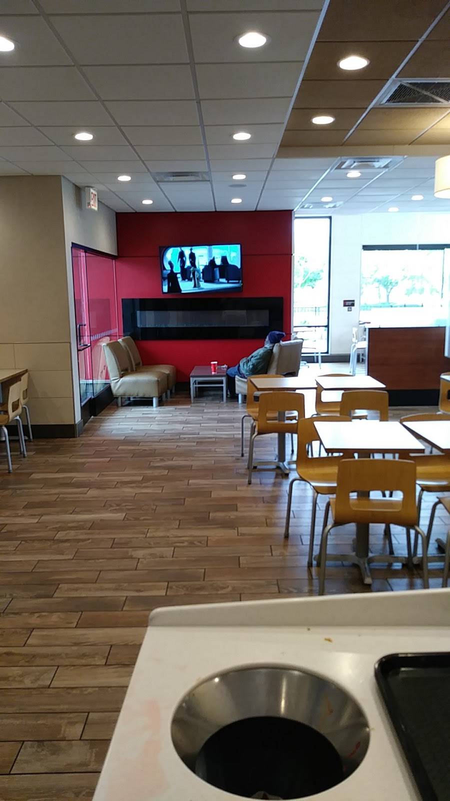 Wendys | restaurant | 242 W Garfield Blvd, Chicago, IL 60609, USA | 7732856300 OR +1 773-285-6300