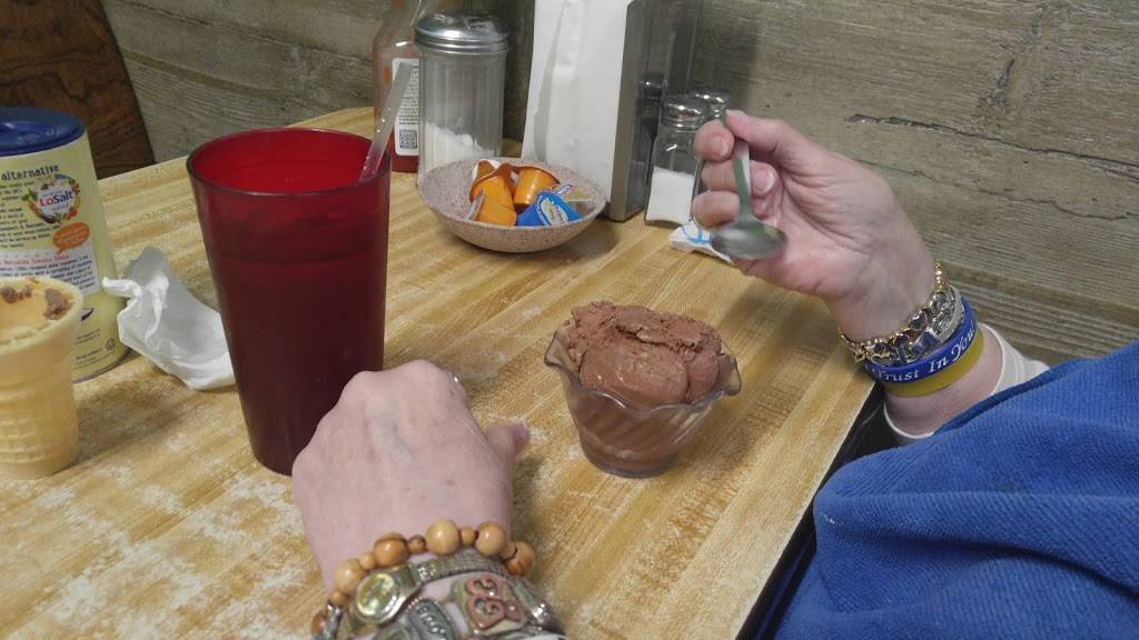 Park Place Restaurant | cafe | 5989 E Main St, Olcott, NY 14126, USA | 7167785537 OR +1 716-778-5537