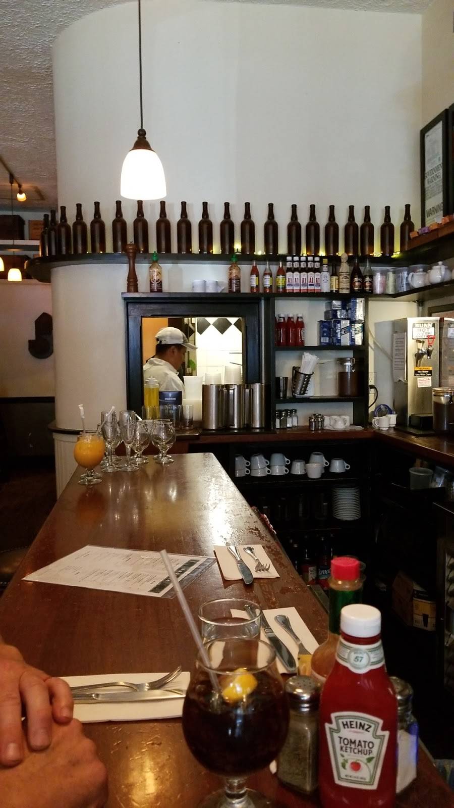 Jack & Nellies | restaurant | 10825 Ascan Ave, Forest Hills, NY 11375, USA | 7182682696 OR +1 718-268-2696