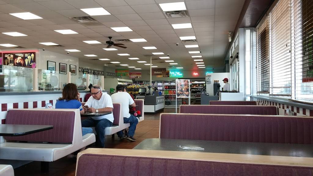 Braums Ice Cream & Burger Restaurant | restaurant | 401 S Andover Rd, Andover, KS 67002, USA | 3167334344 OR +1 316-733-4344