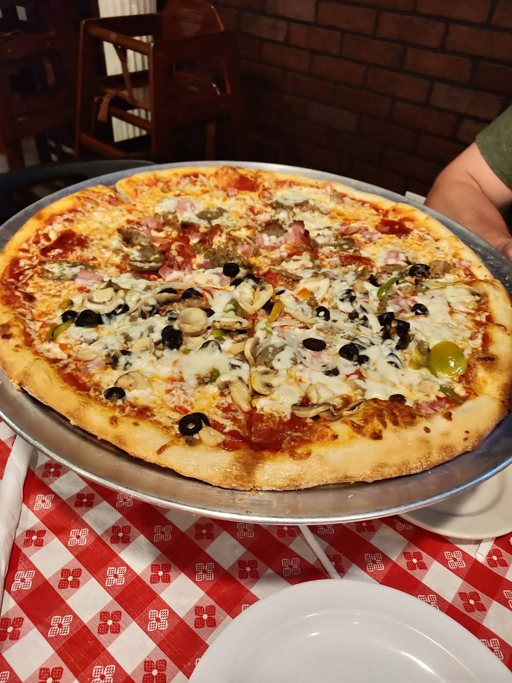 Our Place Pizzeria​ and Ristorante | restaurant | 403 SW Suwannee Ave, Branford, FL 32008, USA | 3869350103 OR +1 386-935-0103