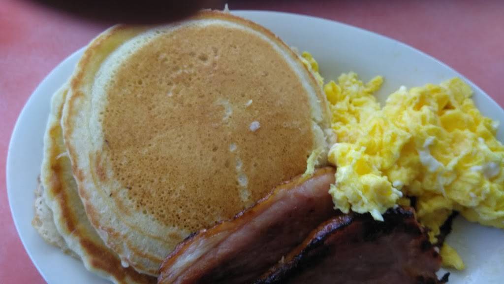 Royal Castle | restaurant | 2700 NW 79th St, Miami, FL 33147, USA | 3056968241 OR +1 305-696-8241