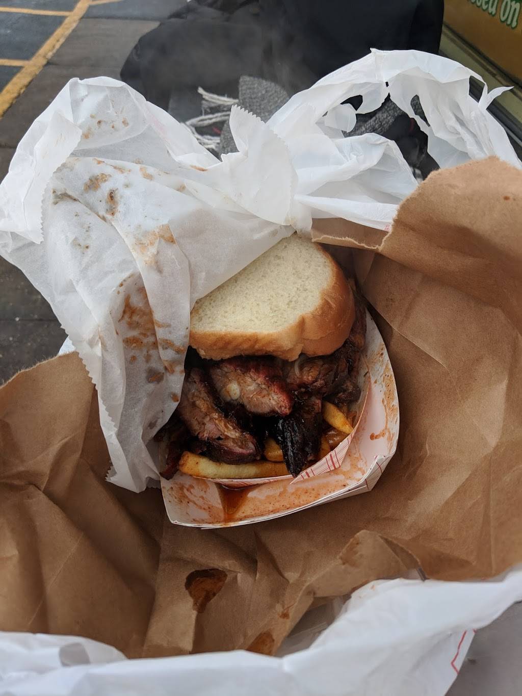 Lems Bar-B-Q | restaurant | 311 E 75th St, Chicago, IL 60619, USA | 7739942428 OR +1 773-994-2428