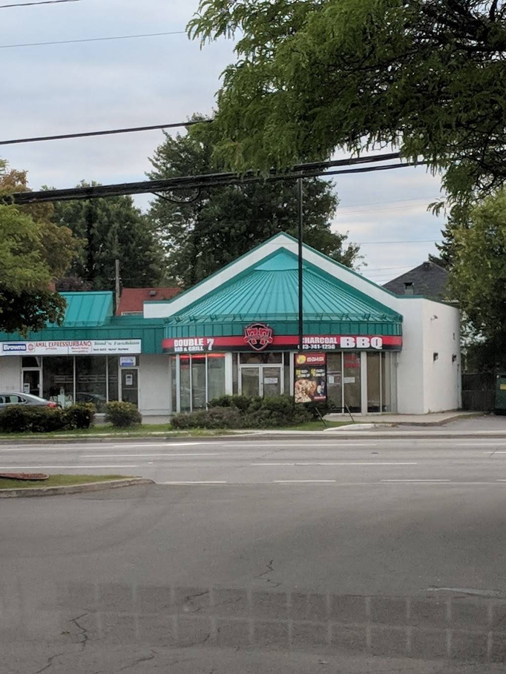 Double 7 | restaurant | 1020 St Laurent Blvd, Ottawa, ON K1K 4S2, Canada | 6137411256 OR +1 613-741-1256